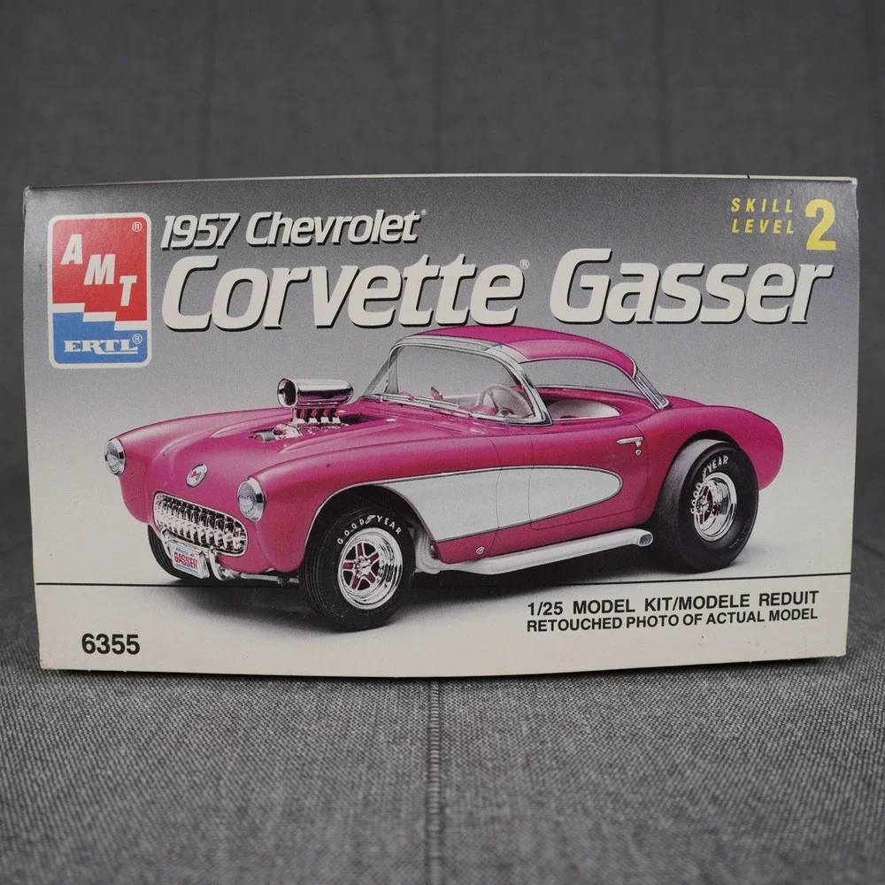 Vintage 1957 Chevrolet Corvette Gasser 1/25 Model Kit 6355 1990 Made In USA AMT
